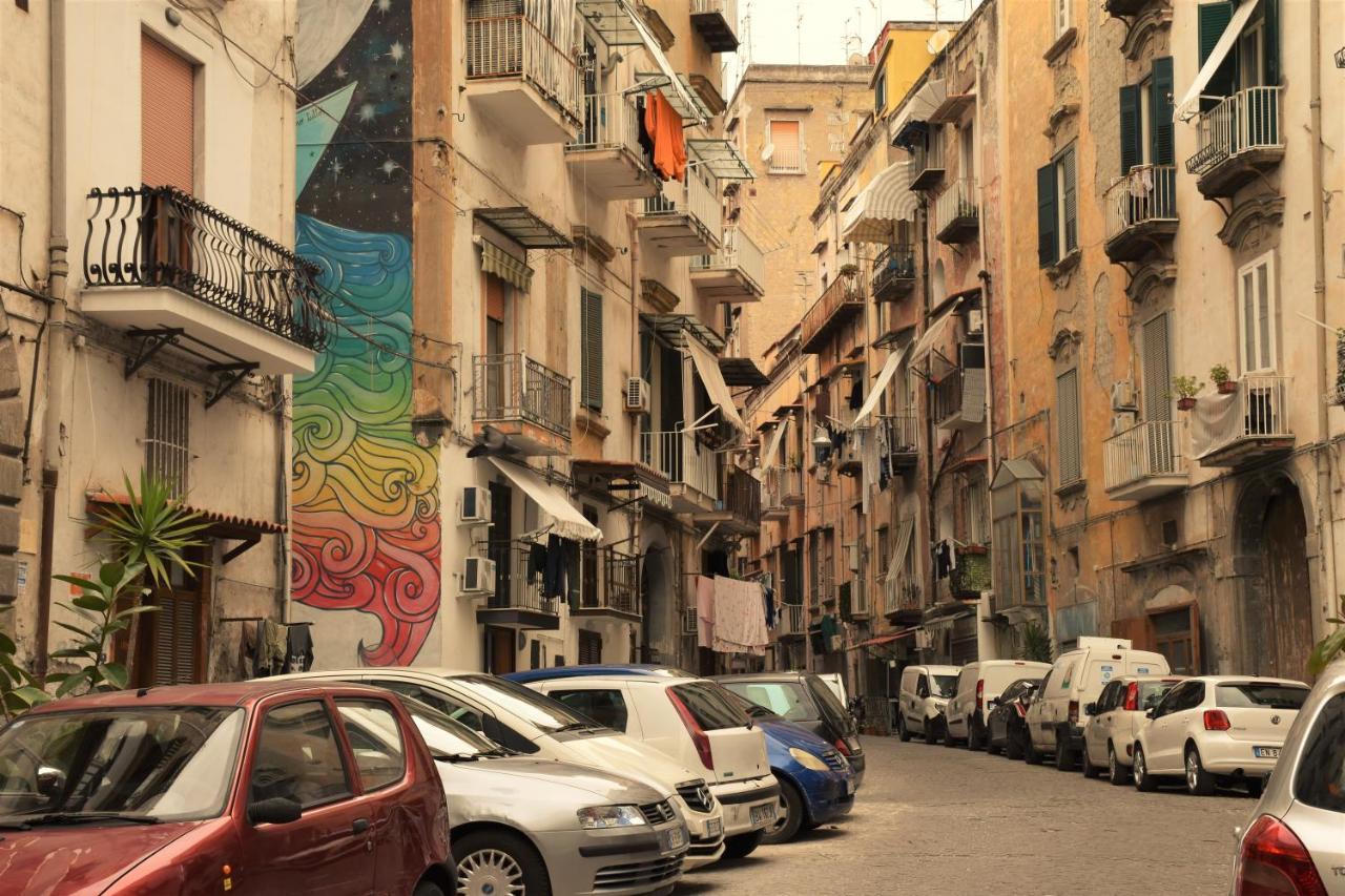 Corno Napoletano Free Parking For Small Cars Only 나폴리 외부 사진