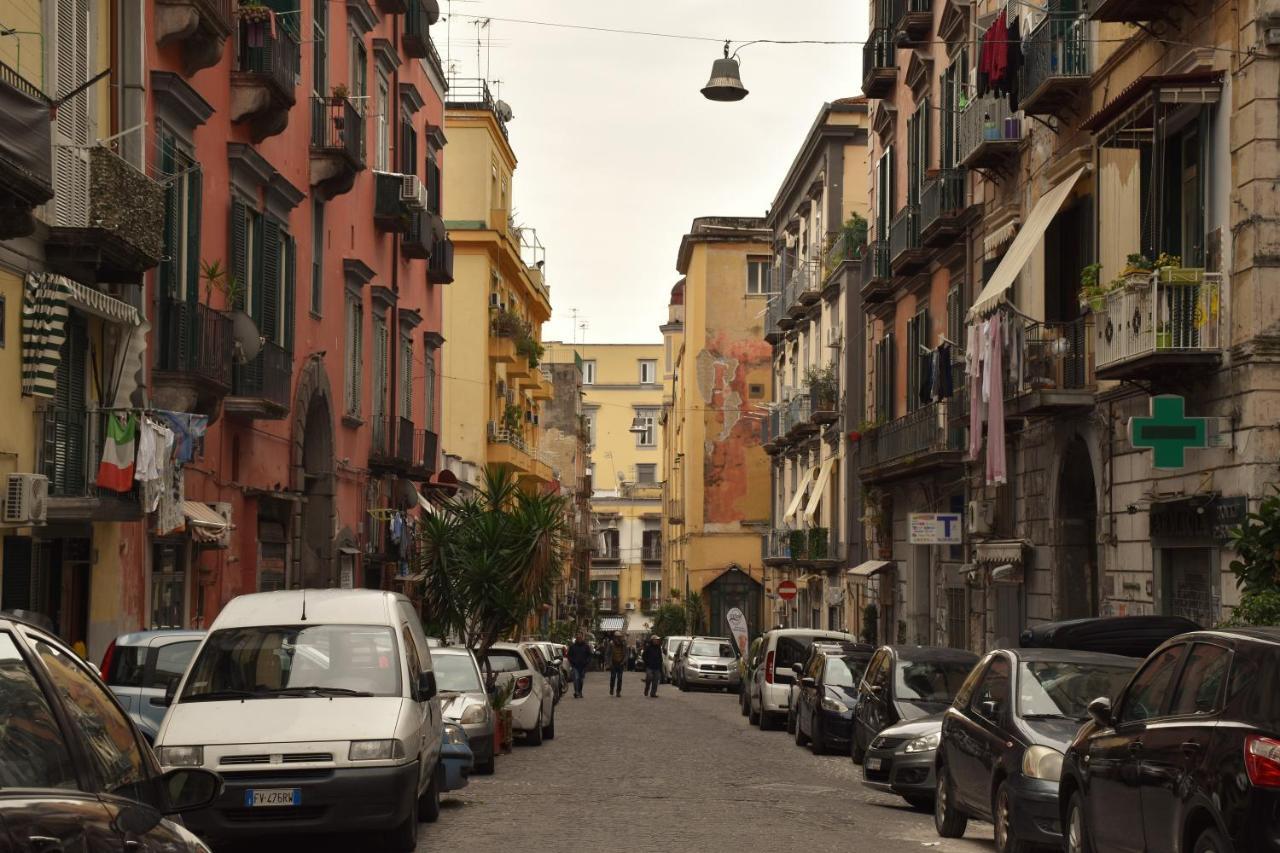Corno Napoletano Free Parking For Small Cars Only 나폴리 외부 사진